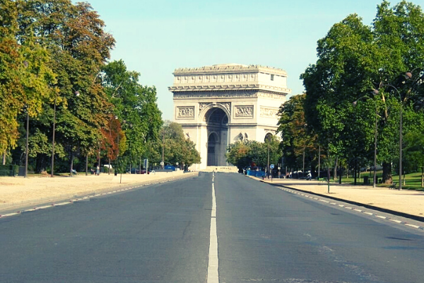 France Paris Arc de Triomphe 600 x 400